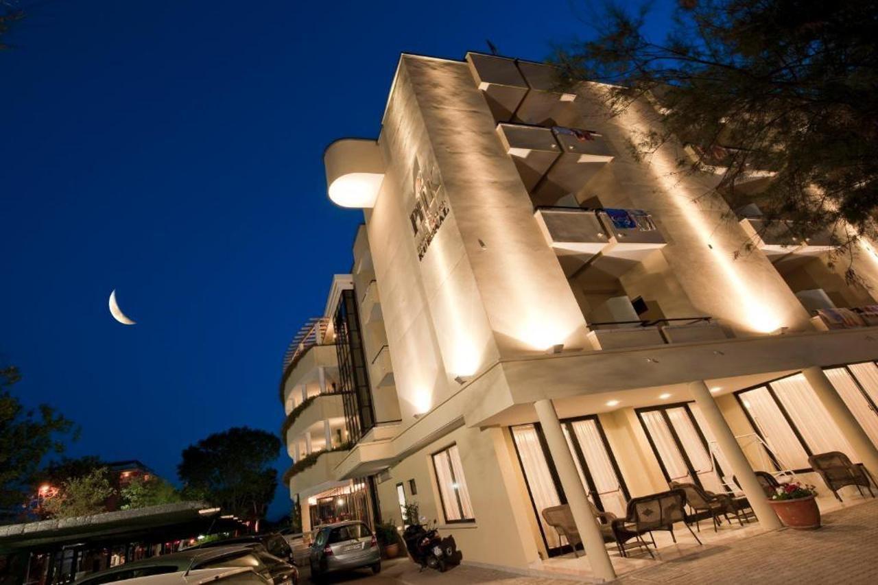 Park Hotel Kursaal Misano Adriatico Buitenkant foto