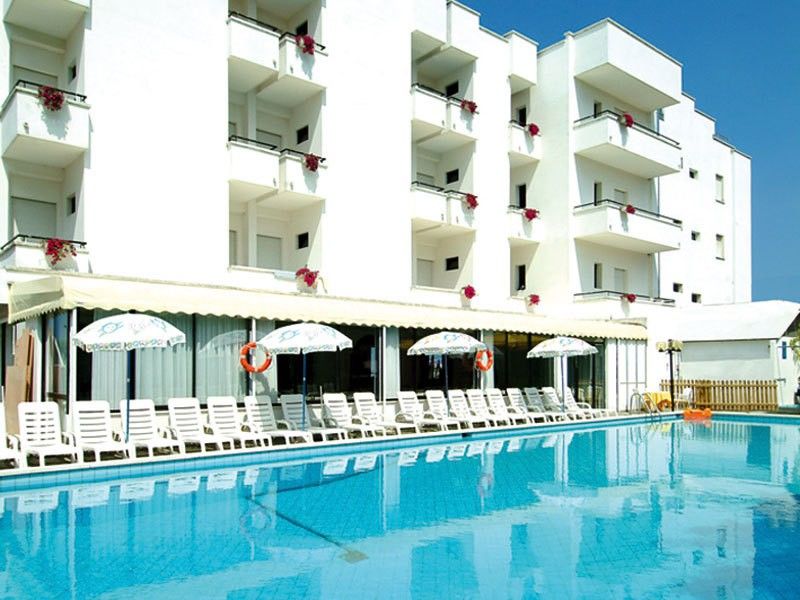 Park Hotel Kursaal Misano Adriatico Buitenkant foto